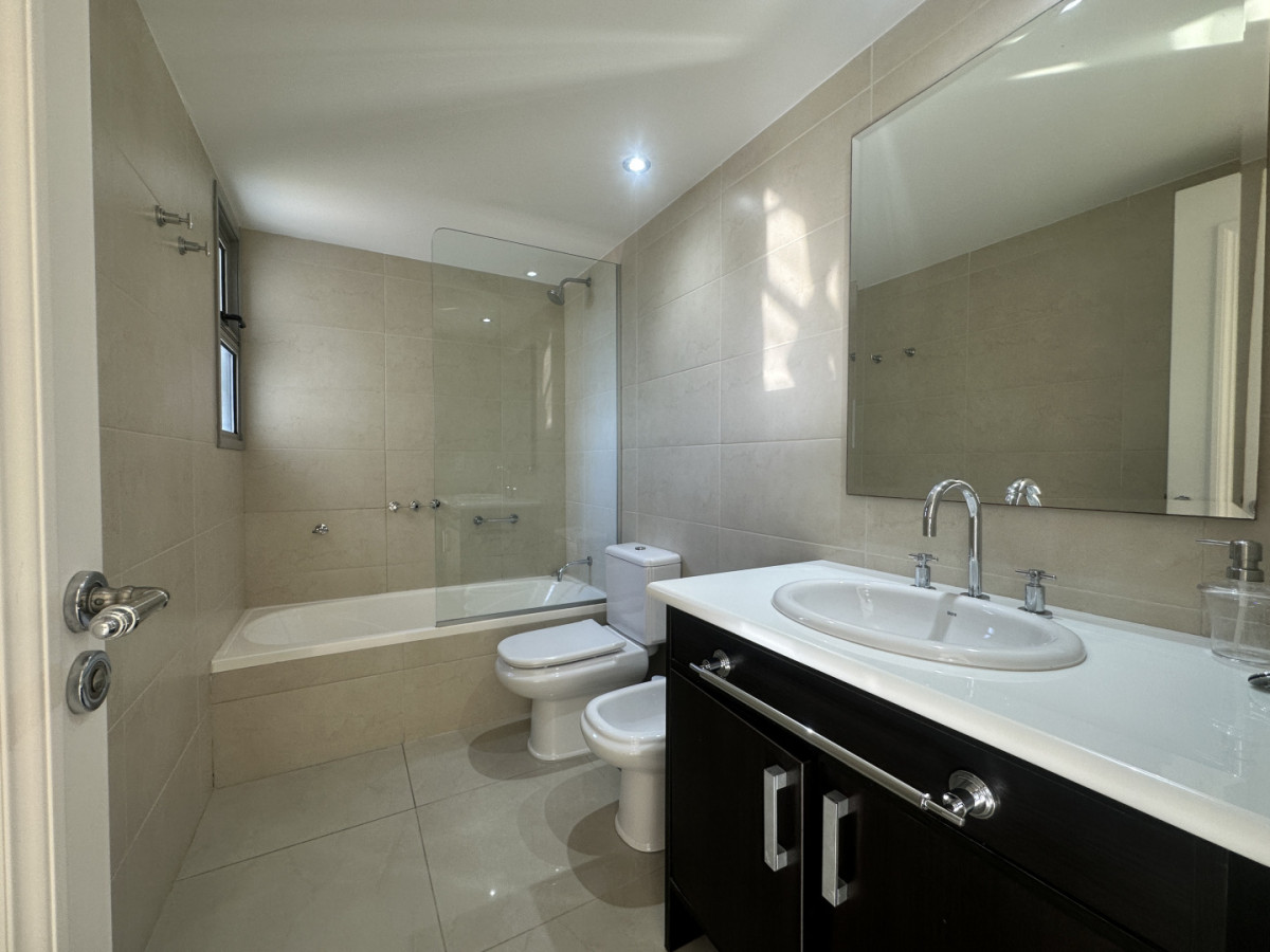 Apartamento ID.7026 - Venta apartamento en Punta del este 