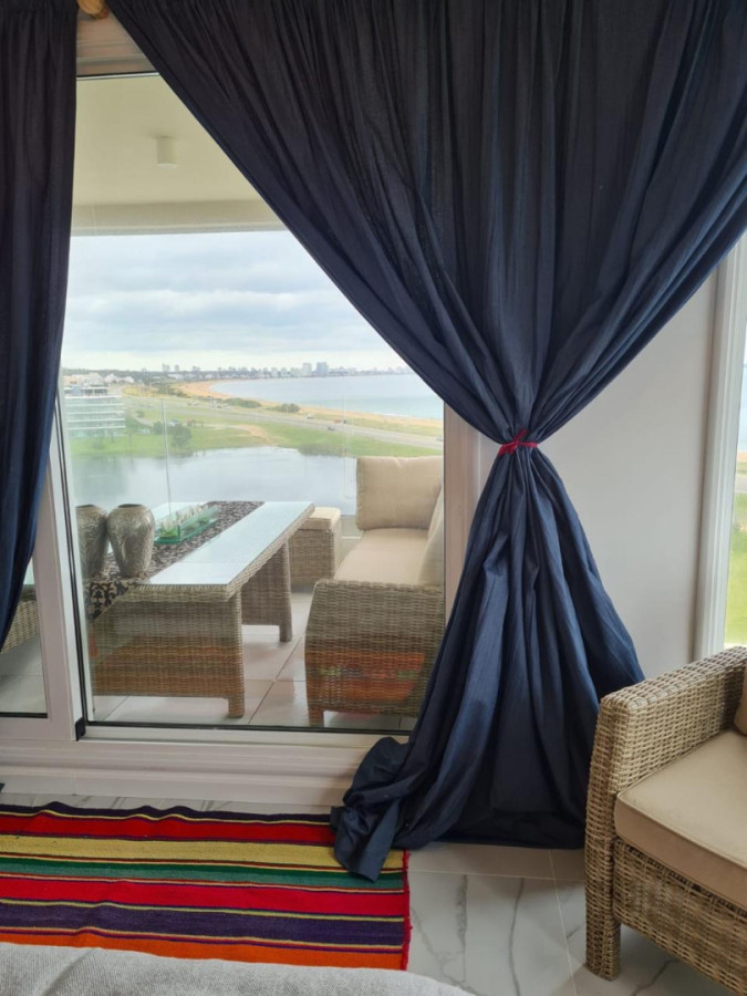 Apartamento ID.7231 - Venta apartamento playa mansa Punta del Este. Laguna del Diario 