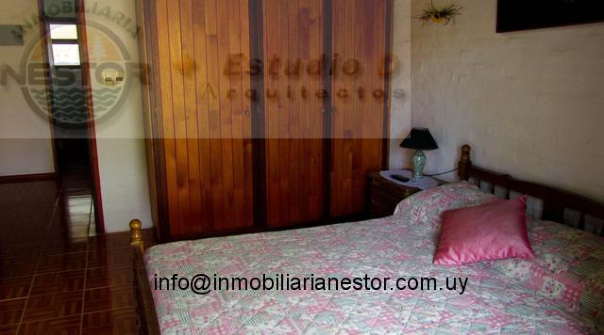 Casa ID.191 - Cómodo, funcional, amplia unidad duplex a una cuadra de la playa