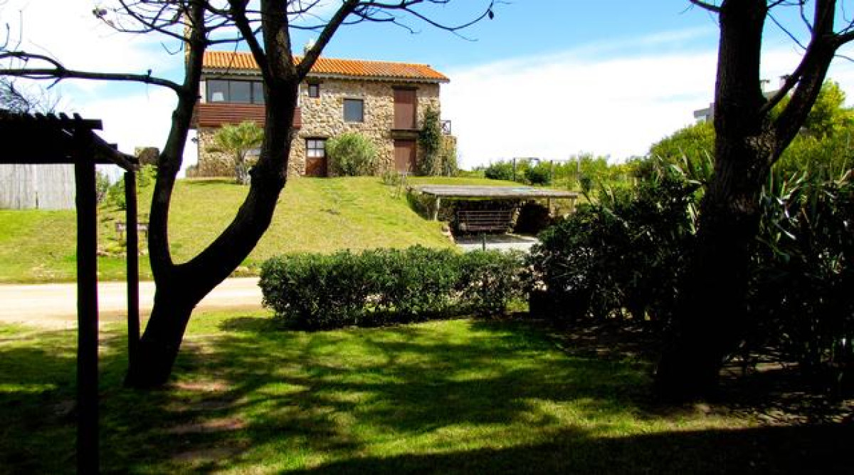 Casa ID.42 - DUPLEX EN TIO TOM A 1/2 CUADRA DE LA PLAYA, 2 DORMITORIOS