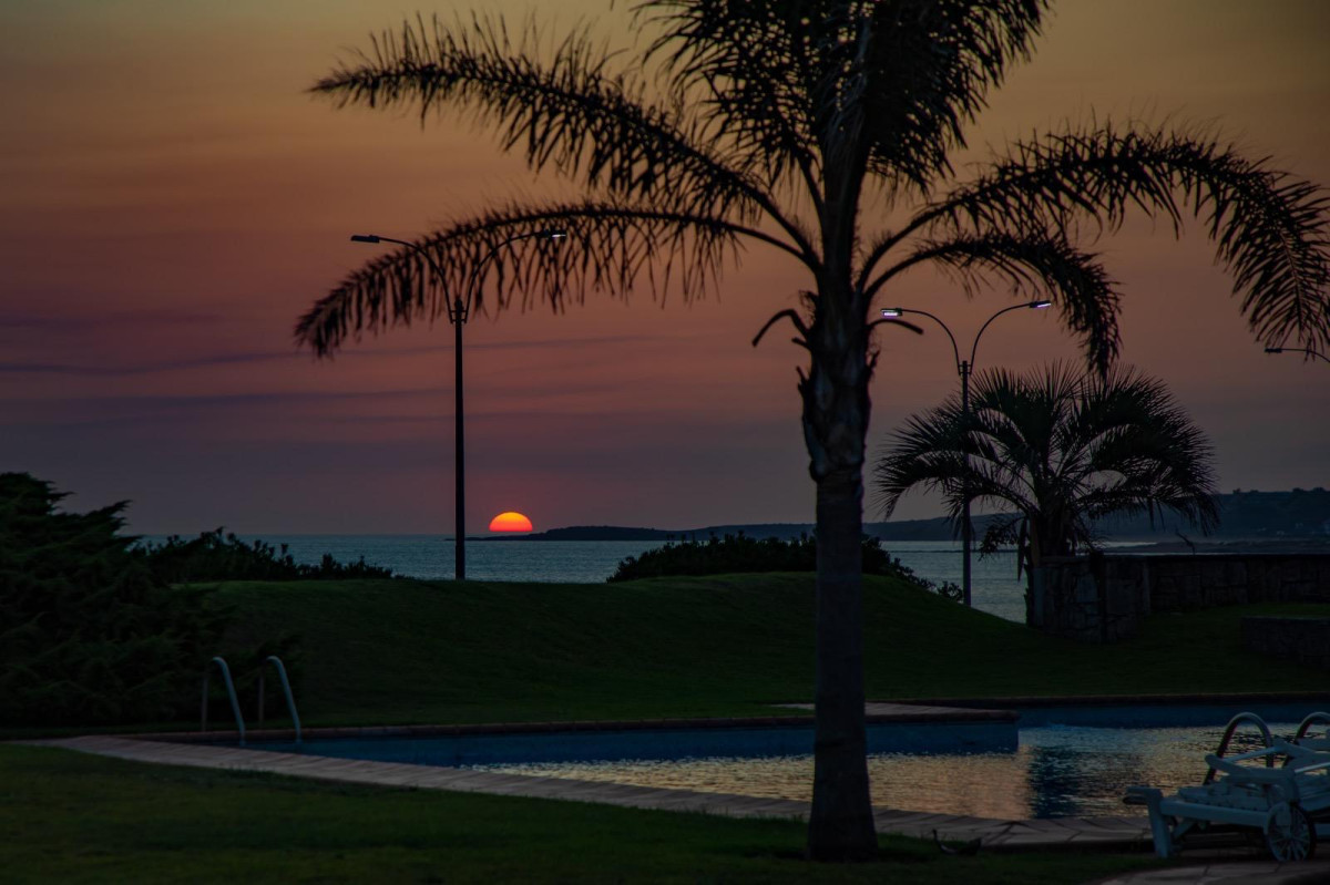 Casa ID.6679 - Vendemos casa primera línea al mar, playa mansa Punta del Este 