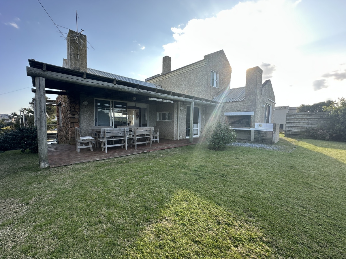 Casa ID.306 - Linda casa en venta zona Tio Tom Punta ballena, vista al mar