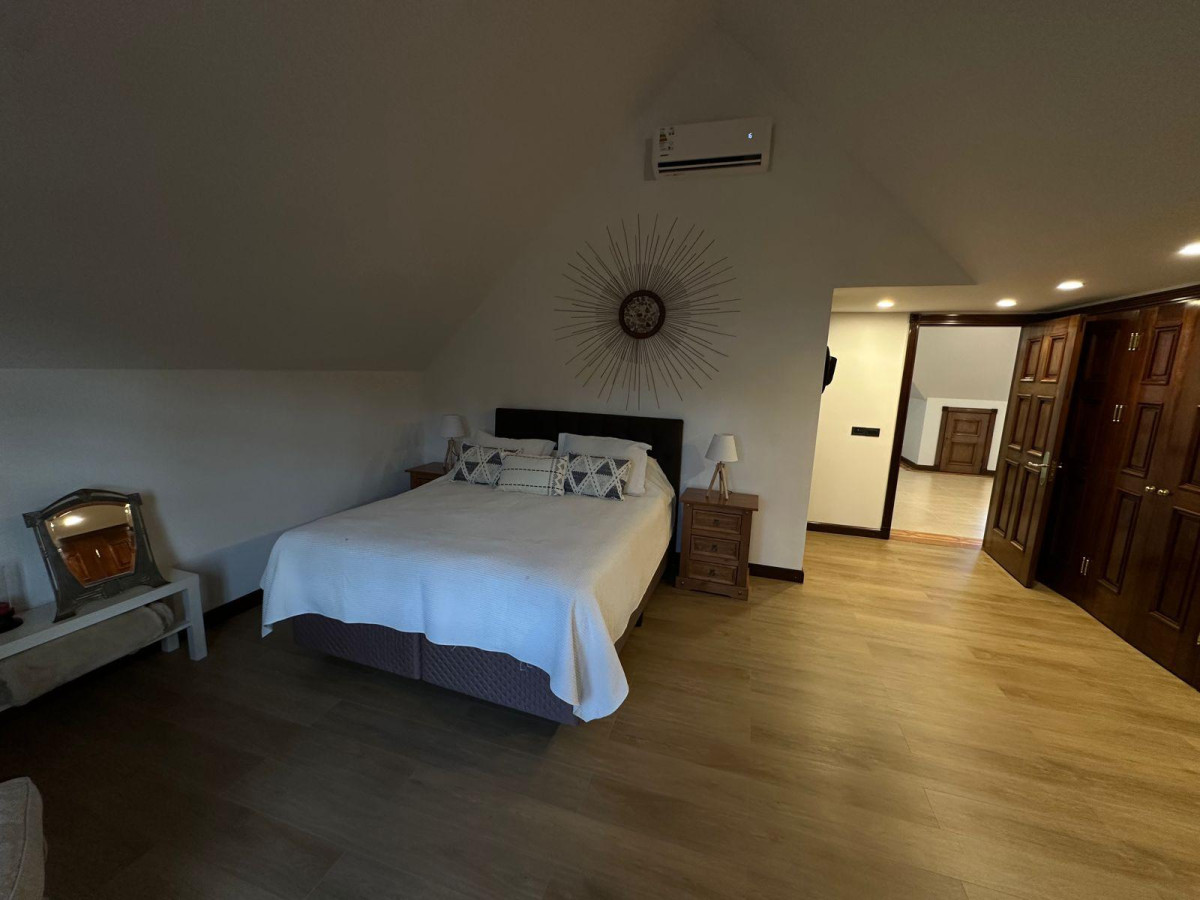 Casa ID.6679 - Vendemos casa primera línea al mar, playa mansa Punta del Este 