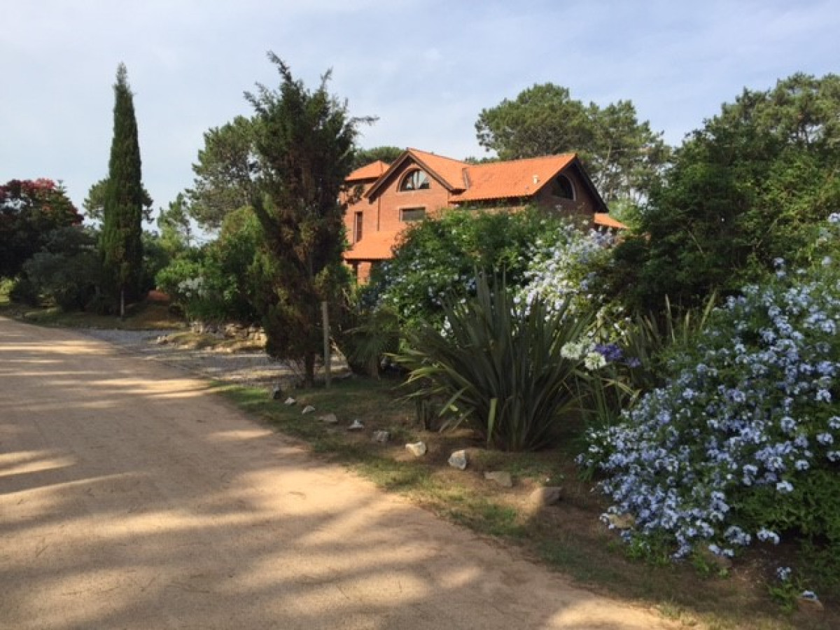 Casa ID.5860 - Venta Casa en Laguna del Diario 