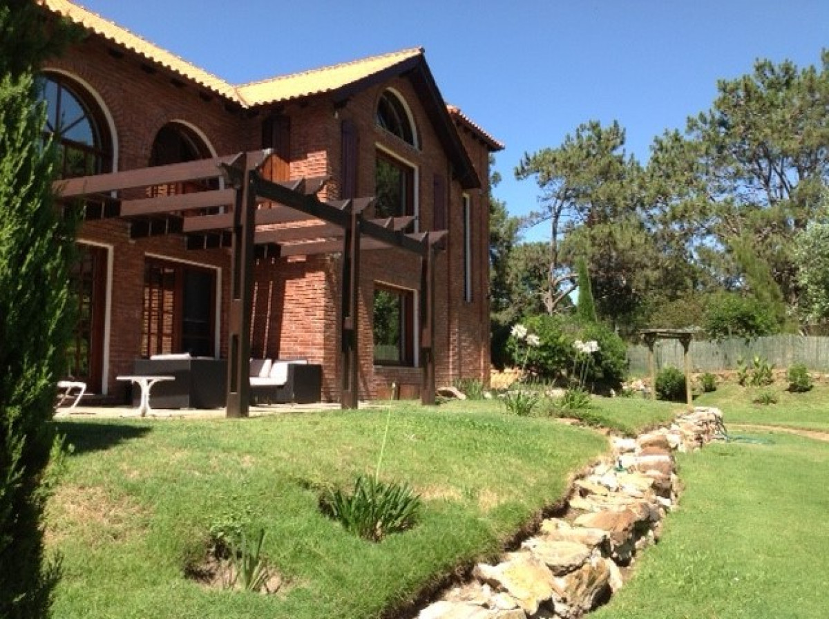 Casa ID.5860 - Venta Casa en Laguna del Diario 