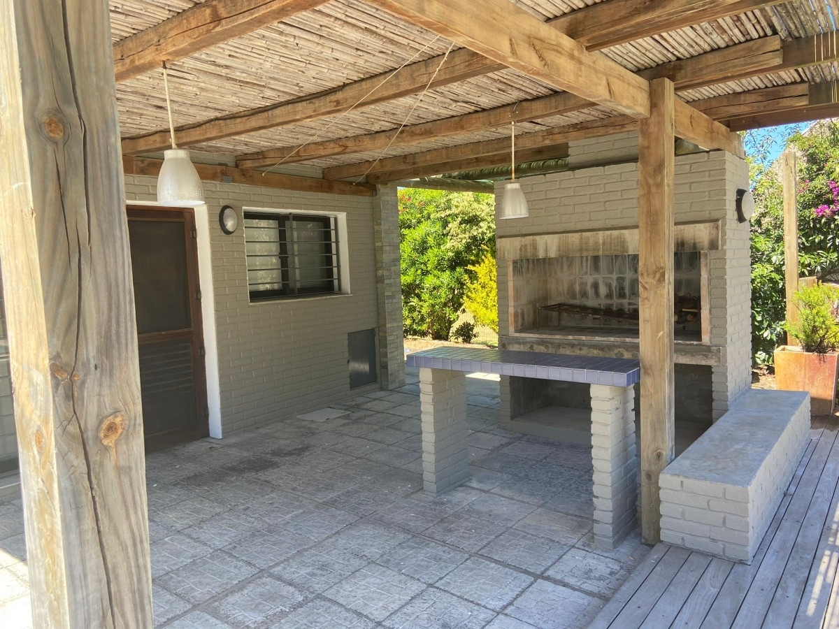 Casa ID.569 - IMPORTANTE Y MODERNA RESIDENCIA  EN SOLANAS