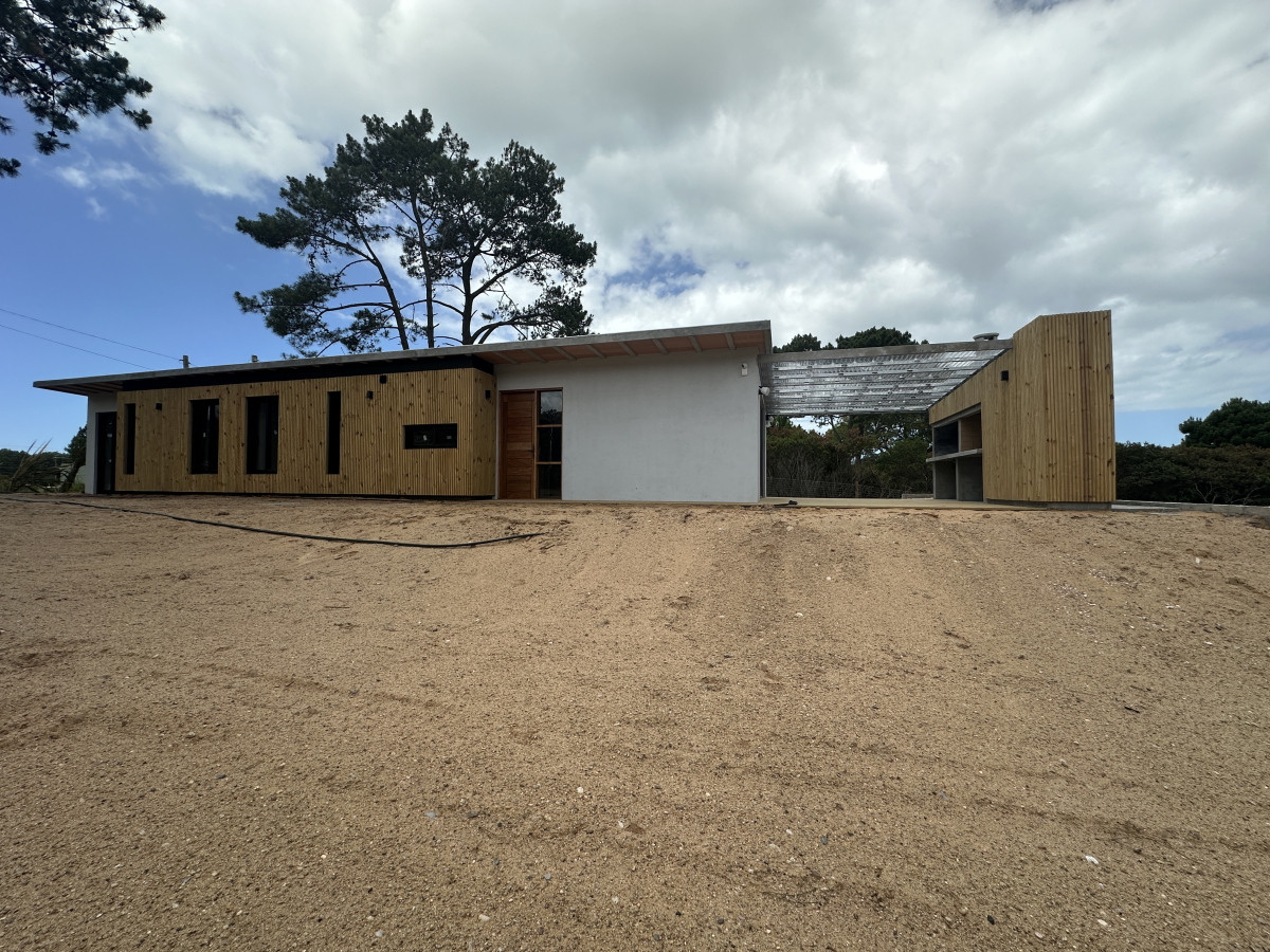 Casa ID.6650 - Venta casa a estrenar en barrio Club del lago Punta Ballena 