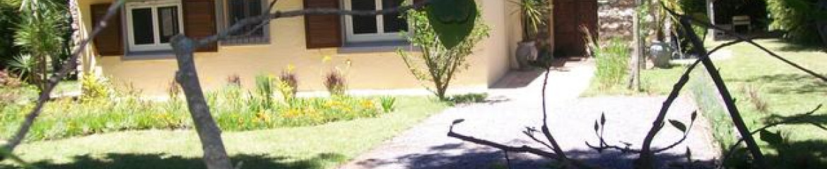 Hermosa casa quinta compuesta de 3 construcciones, Casa de Huéspedes