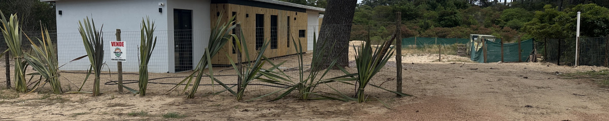 Venta casa a estrenar en barrio Club del lago Punta Ballena