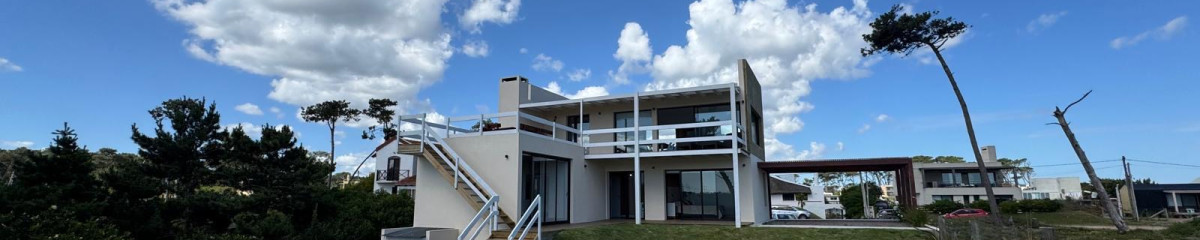 Venta casa en zona Chihuahua Punta Ballena