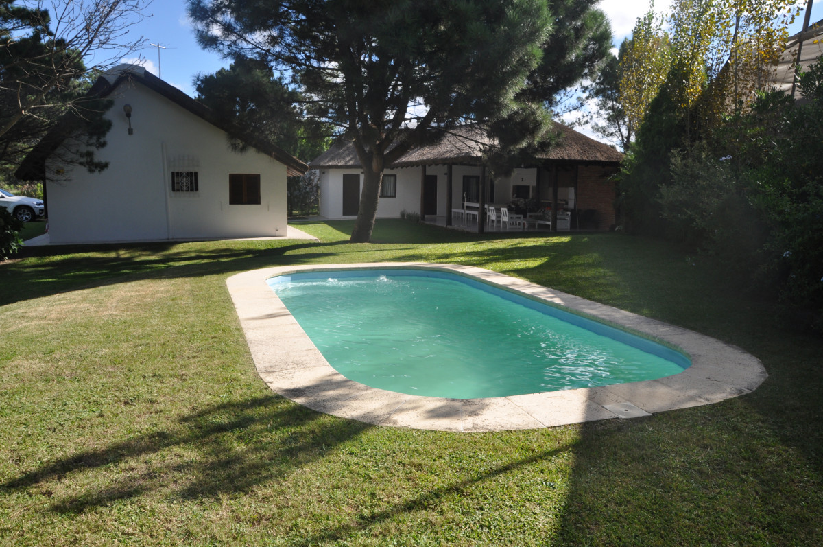 Casa ID.796 - Casa en alquiler y venta