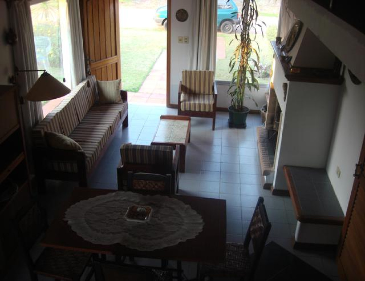 Casa ID.169 - ASA EN TIO TOM A 1 CUADRA Y MEDIA DE LA PLAYA