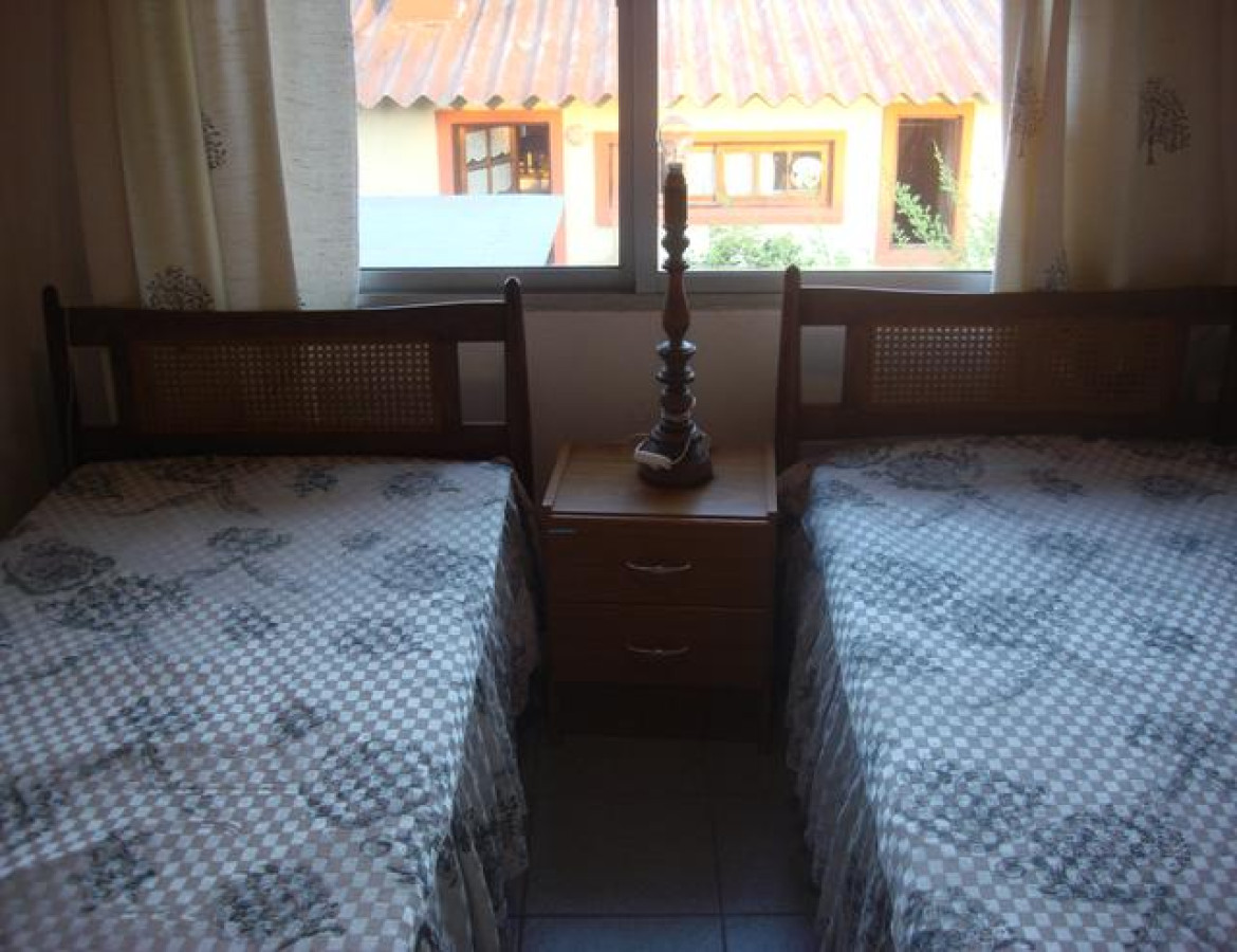 Casa ID.169 - ASA EN TIO TOM A 1 CUADRA Y MEDIA DE LA PLAYA