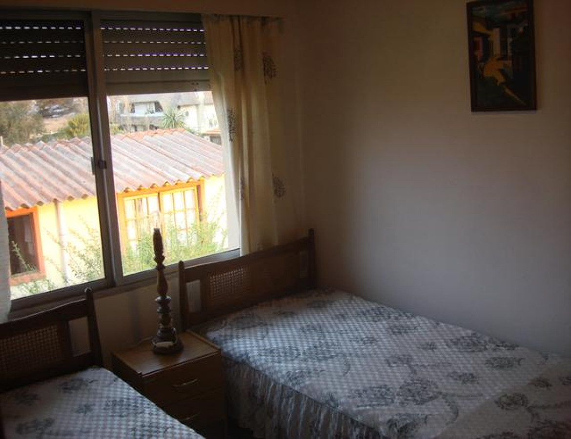 Casa ID.169 - ASA EN TIO TOM A 1 CUADRA Y MEDIA DE LA PLAYA