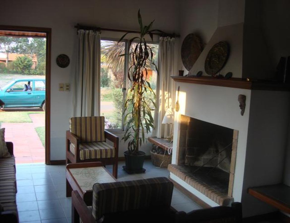 Casa ID.169 - ASA EN TIO TOM A 1 CUADRA Y MEDIA DE LA PLAYA