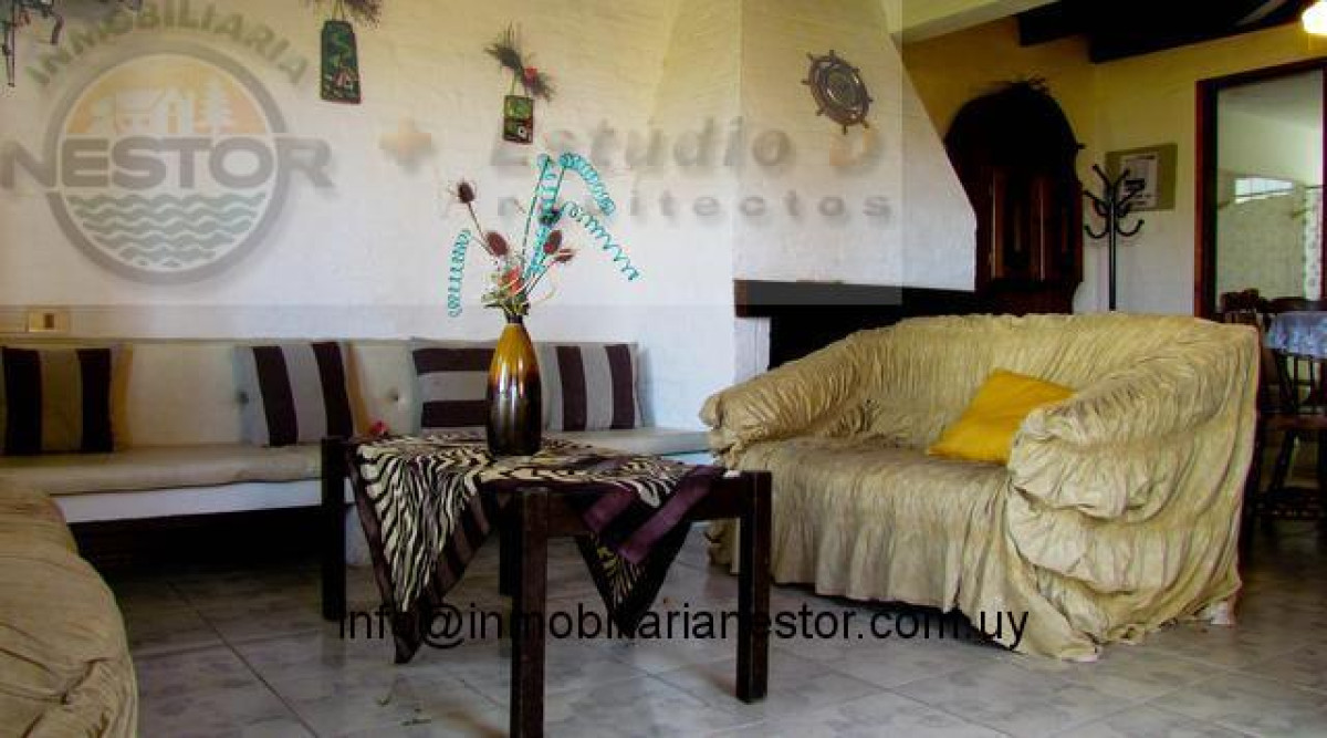 Casa ID.191 - Cómodo, funcional, amplia unidad duplex a una cuadra de la playa