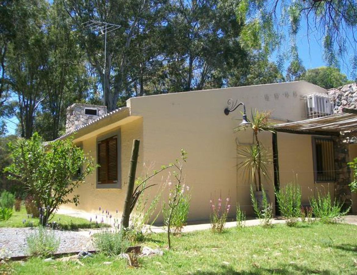 Casa ID.233 - Hermosa casa quinta compuesta de 3 construcciones, Casa de Huéspedes