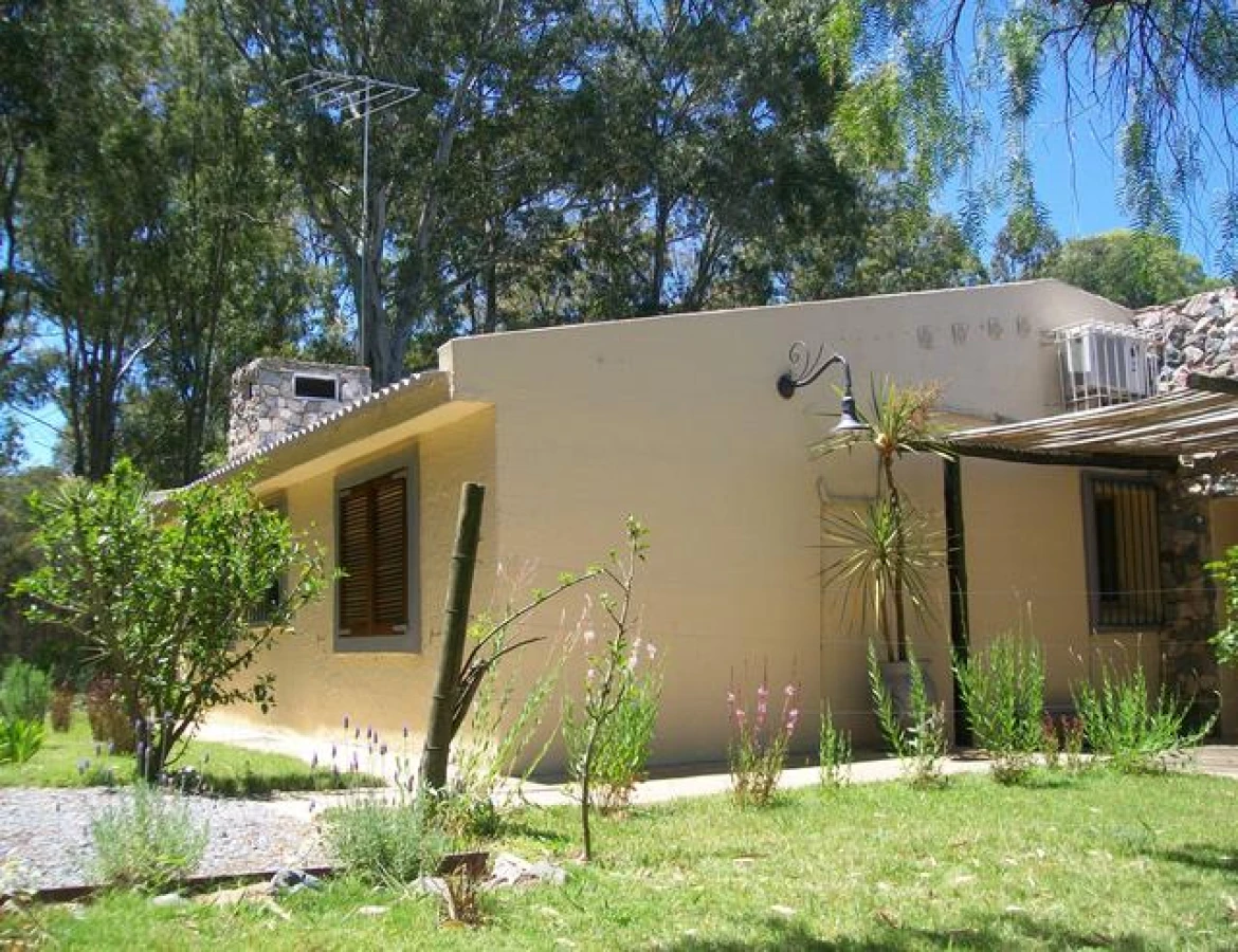 Casa ID.233 - Hermosa casa quinta compuesta de 3 construcciones, Casa de Huéspedes