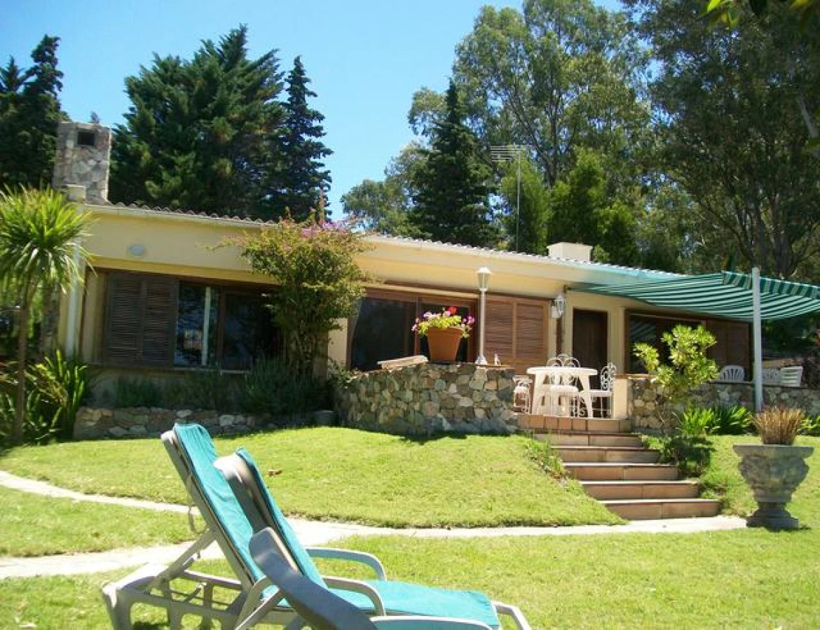 Casa ID.233 - Hermosa casa quinta compuesta de 3 construcciones, Casa de Huéspedes