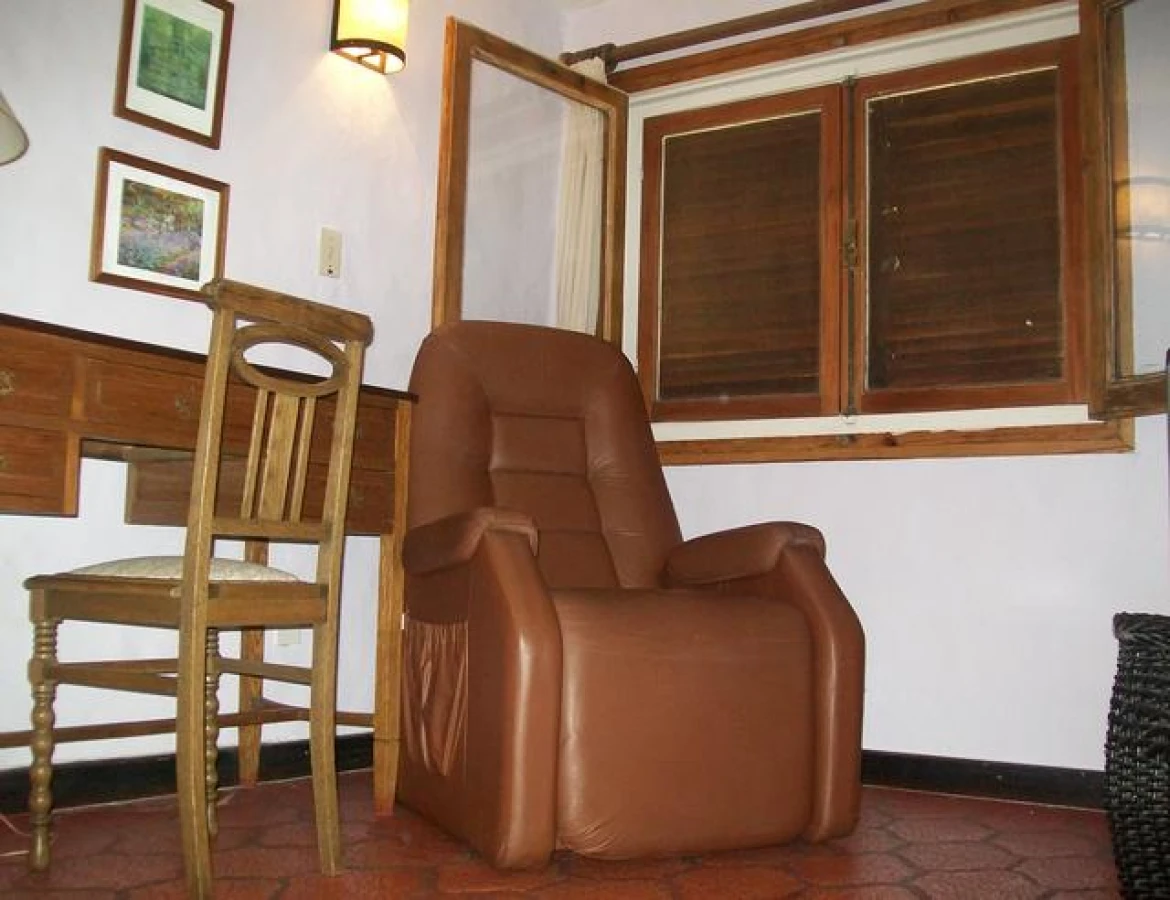 Casa ID.233 - Hermosa casa quinta compuesta de 3 construcciones, Casa de Huéspedes