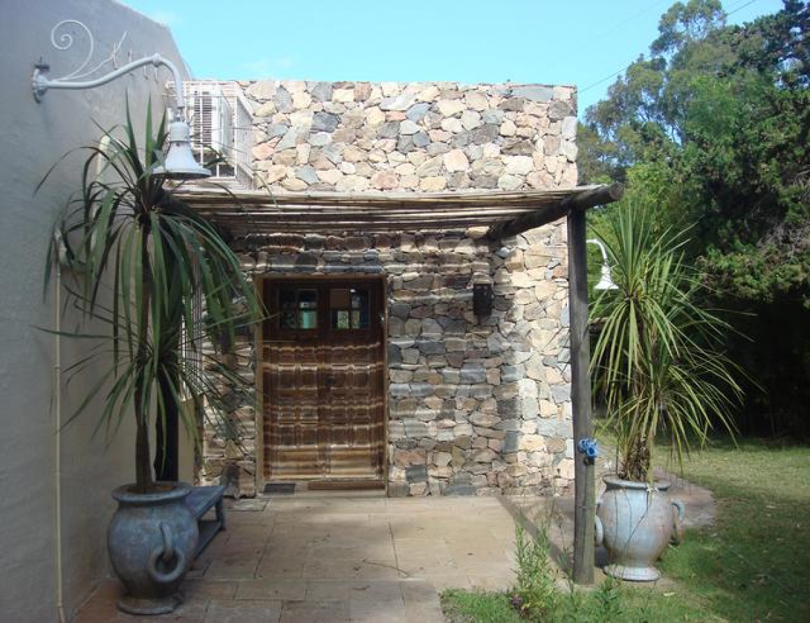 Casa ID.233 - Hermosa casa quinta compuesta de 3 construcciones, Casa de Huéspedes