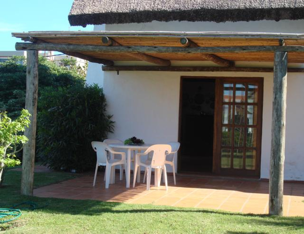 Casa ID.490 - Casa en Tio Tom, muy linda, con 3 Dormitorio