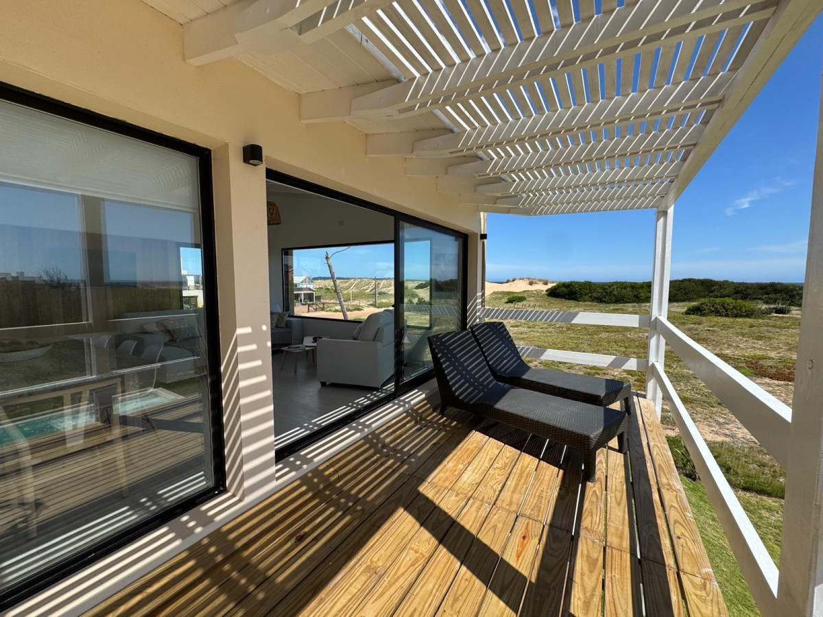 Casa ID.6448 - Venta casa en zona Chihuahua Punta Ballena 