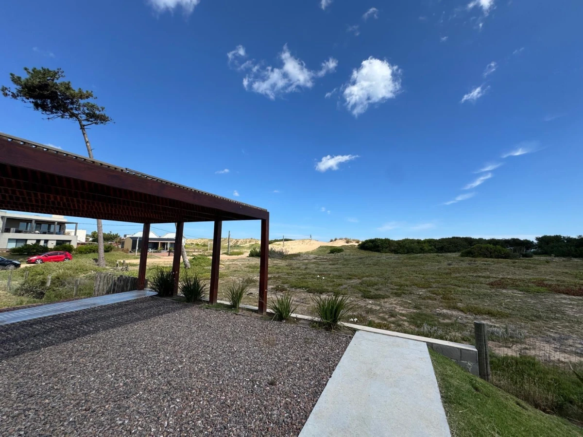 Casa ID.6448 - Venta casa en zona Chihuahua Punta Ballena 