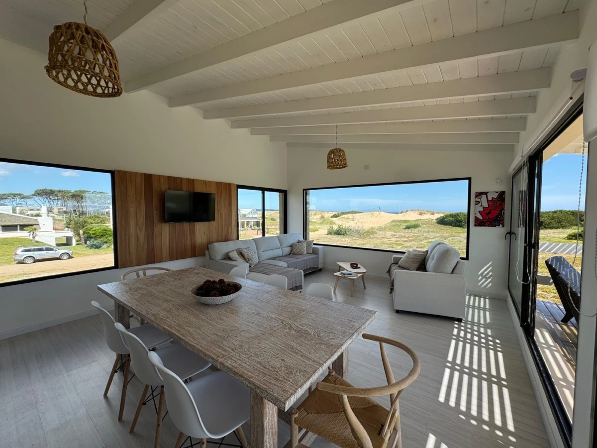 Casa ID.6448 - Venta casa en zona Chihuahua Punta Ballena 