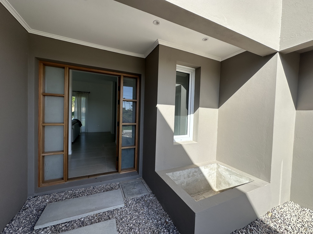 Casa ID.6427 - Venta casa en zona Chihuahua, Punta Ballena 