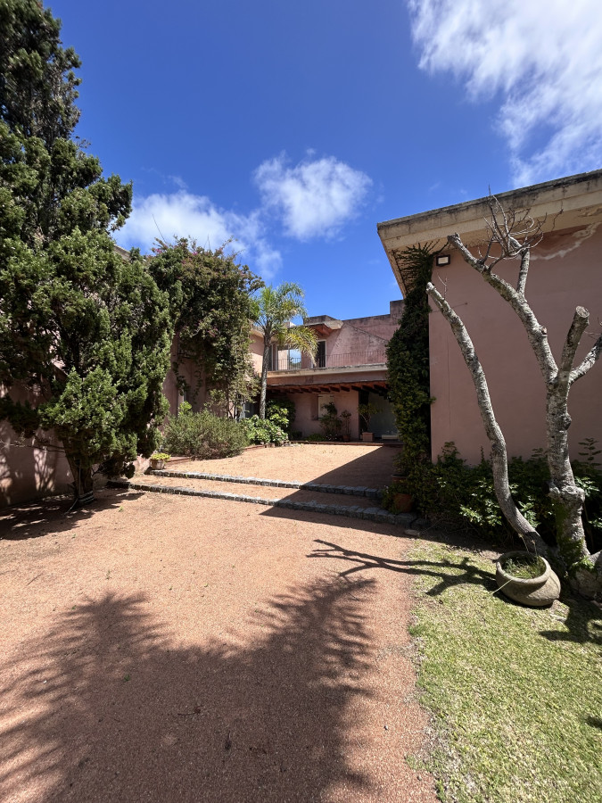 Casa ID.208 - Hermosa casa en Solanas en primera linea al mar 