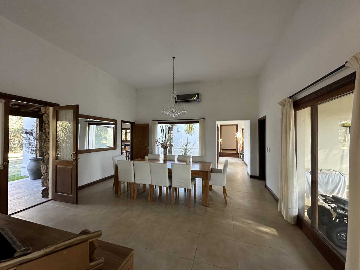 Casa ID.6591 - Venta casa en barrio semi cerrado Las Silvias, Punta Ballena 