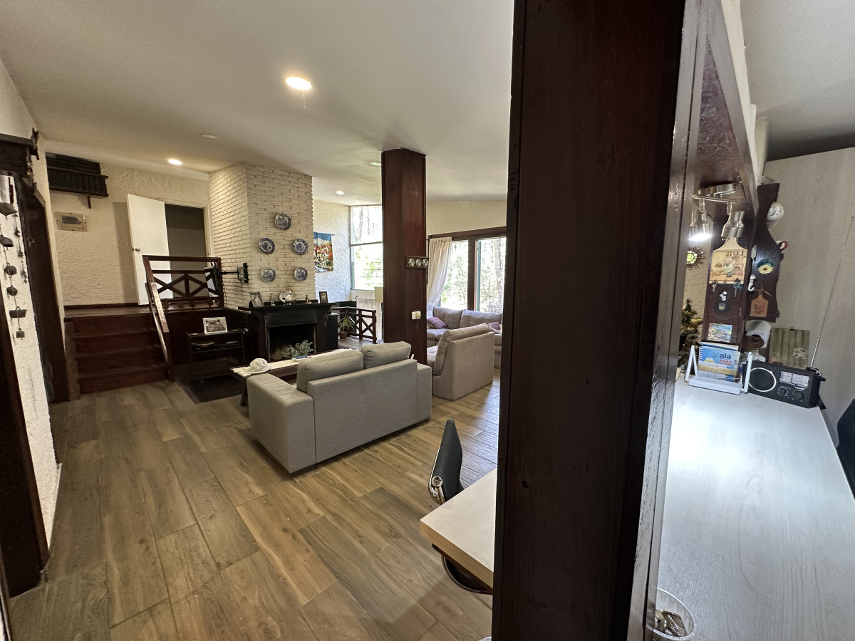 Casa ID.6698 - Venta casa en zona Portezuelo bosque, Punta Ballena 