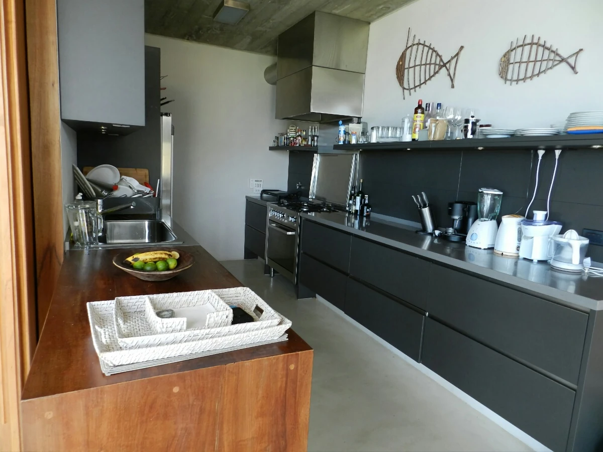 Casa ID.775 - Excelente casa moderna en Tio tom, pegada al mar