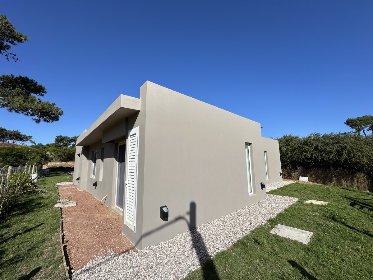 Casa ID.6427 - Venta casa en zona Chihuahua, Punta Ballena 