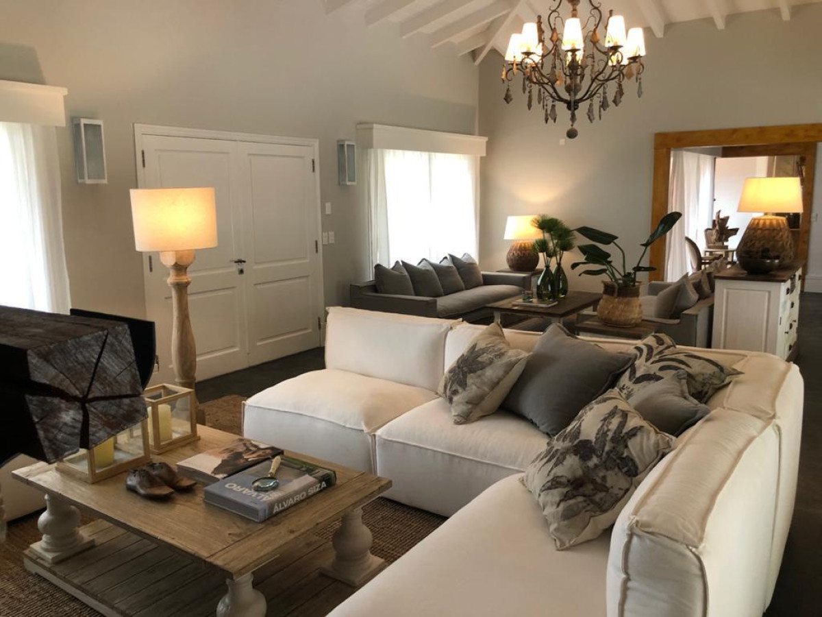 Casa ID.5798 - Casa en Punta del Este, Laguna del Diario