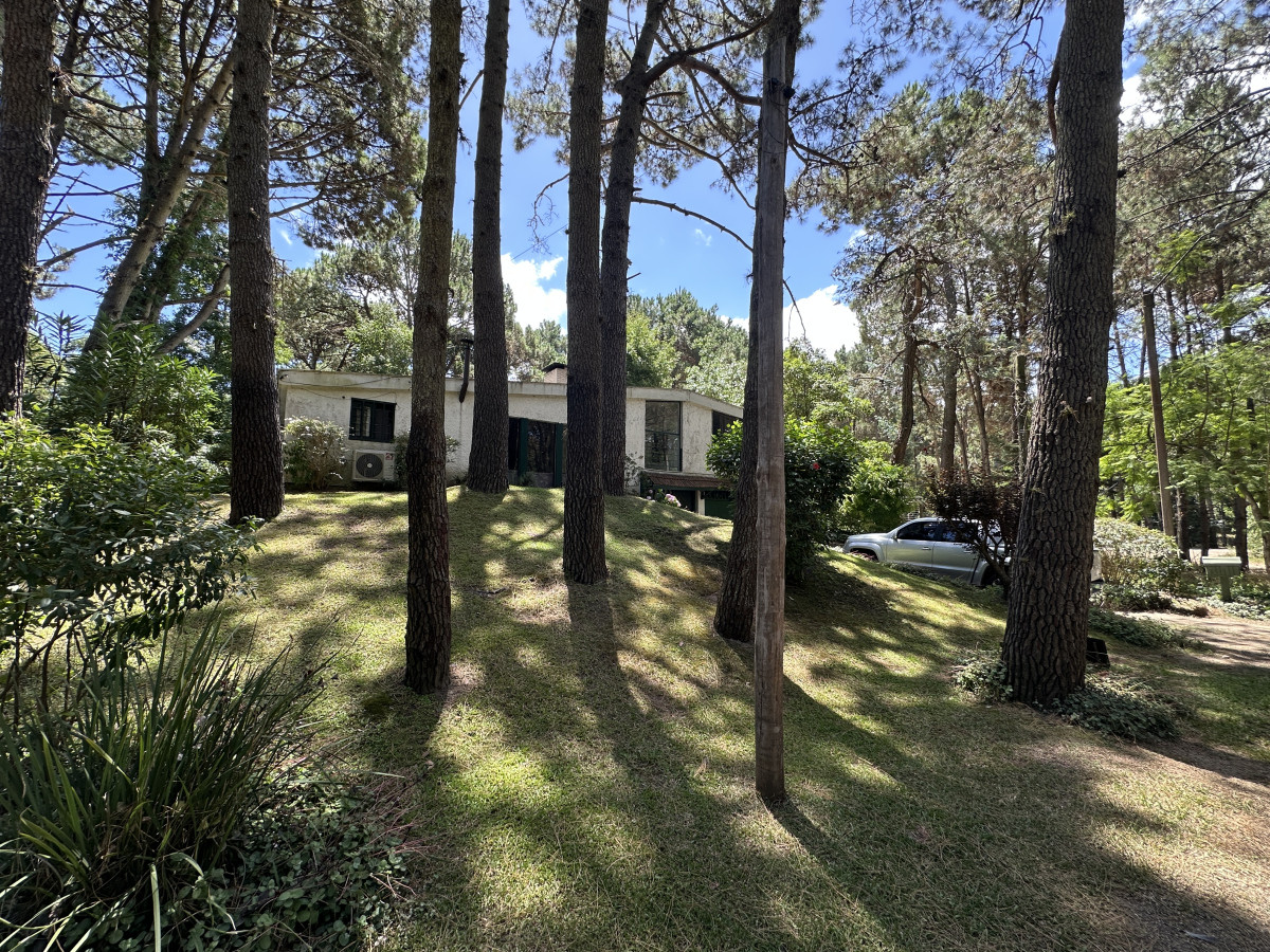 Casa ID.6698 - Venta casa en zona Portezuelo bosque, Punta Ballena 