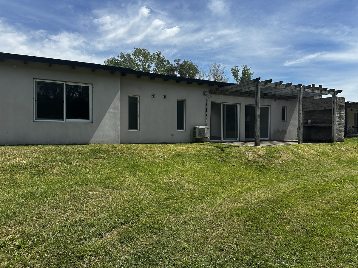 Casa ID.6941 - Venta casa en barrio privado Verde Mora. Punta Ballena 