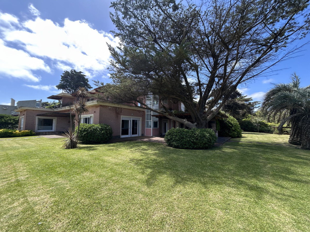 Casa ID.208 - Hermosa casa en Solanas en primera linea al mar 
