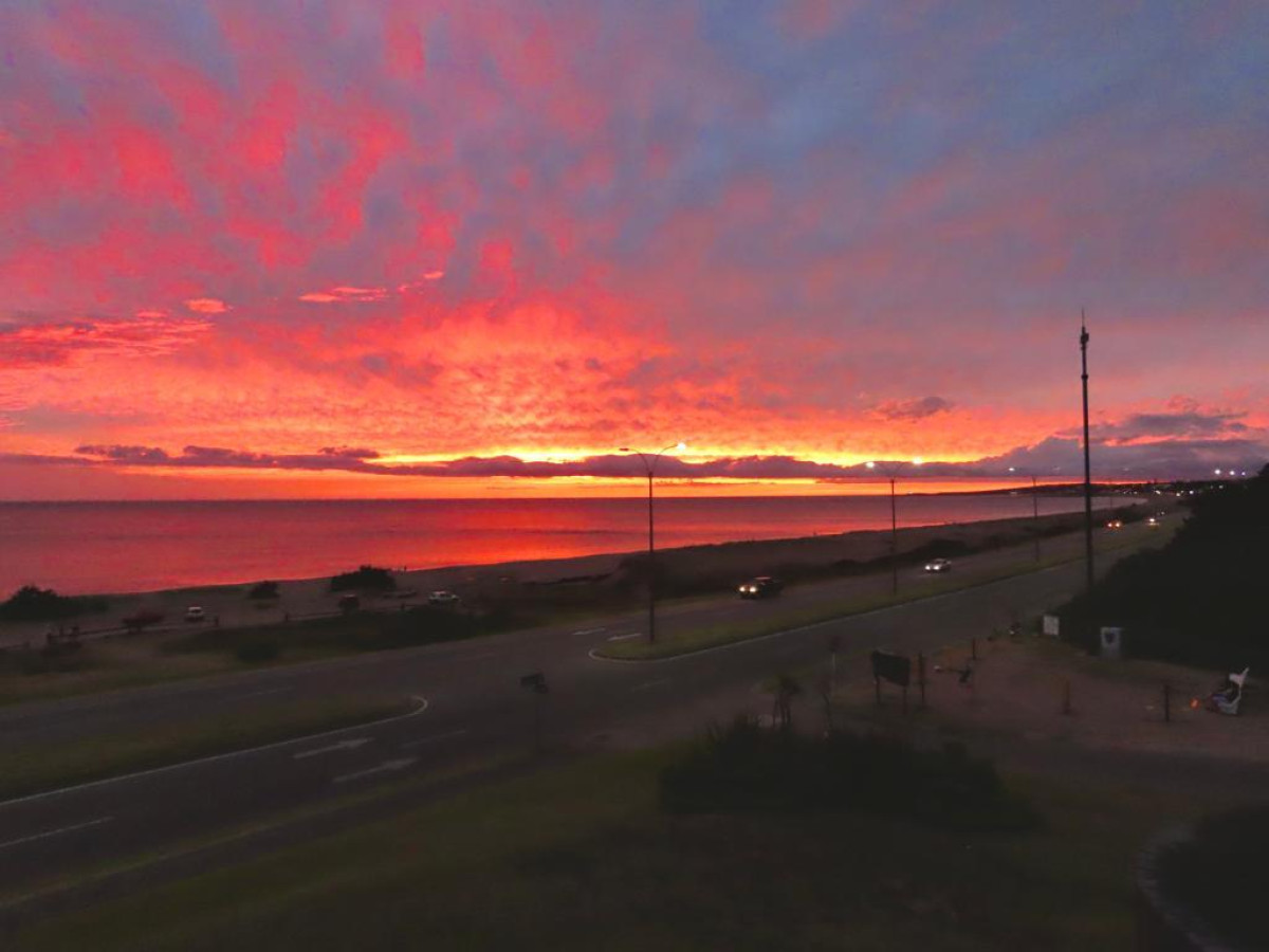 Casa ID.6679 - Vendemos casa primera línea al mar, playa mansa Punta del Este 