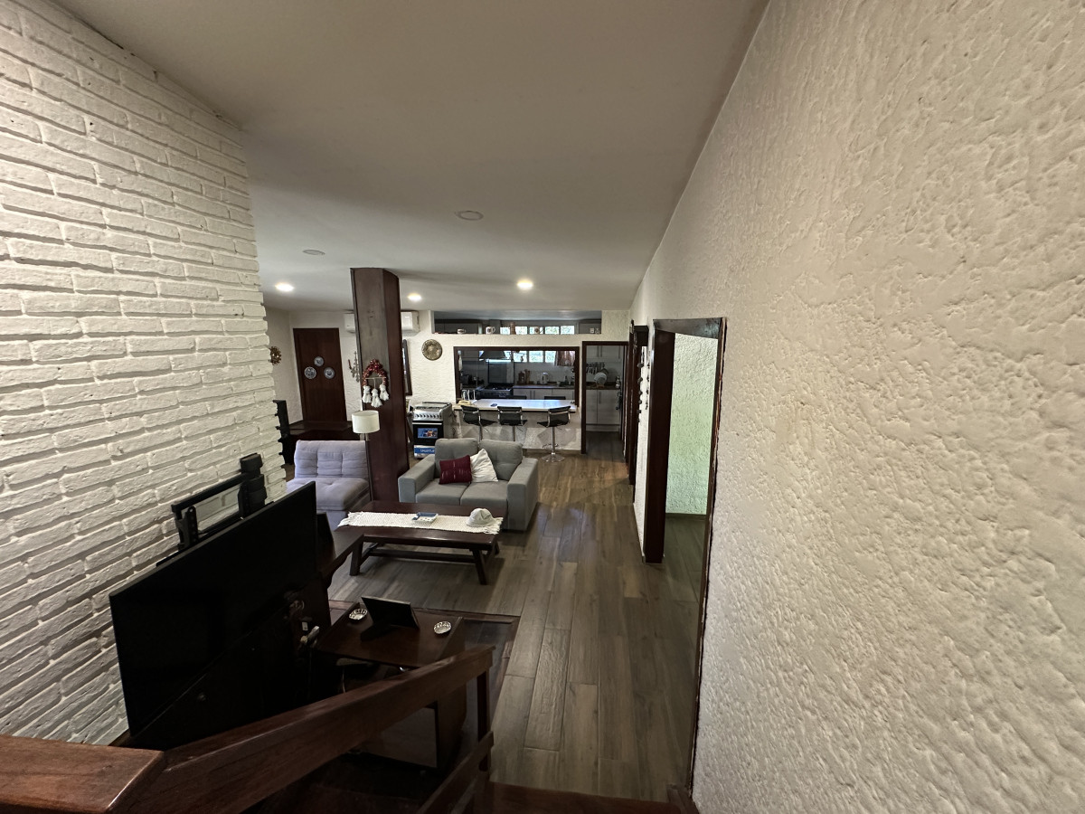 Casa ID.6698 - Venta casa en zona Portezuelo bosque, Punta Ballena 