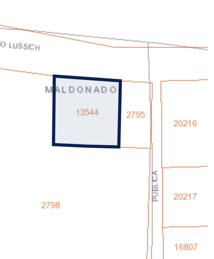 Casa ID.6814 - Venta de 3 casas sobre camino Lissich Punta Ballena 