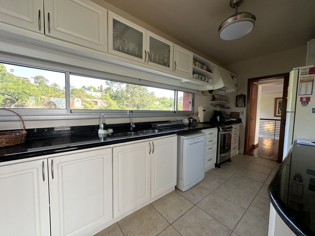 Casa ID.6420 - Venta excelente casa en Punta Ballena 