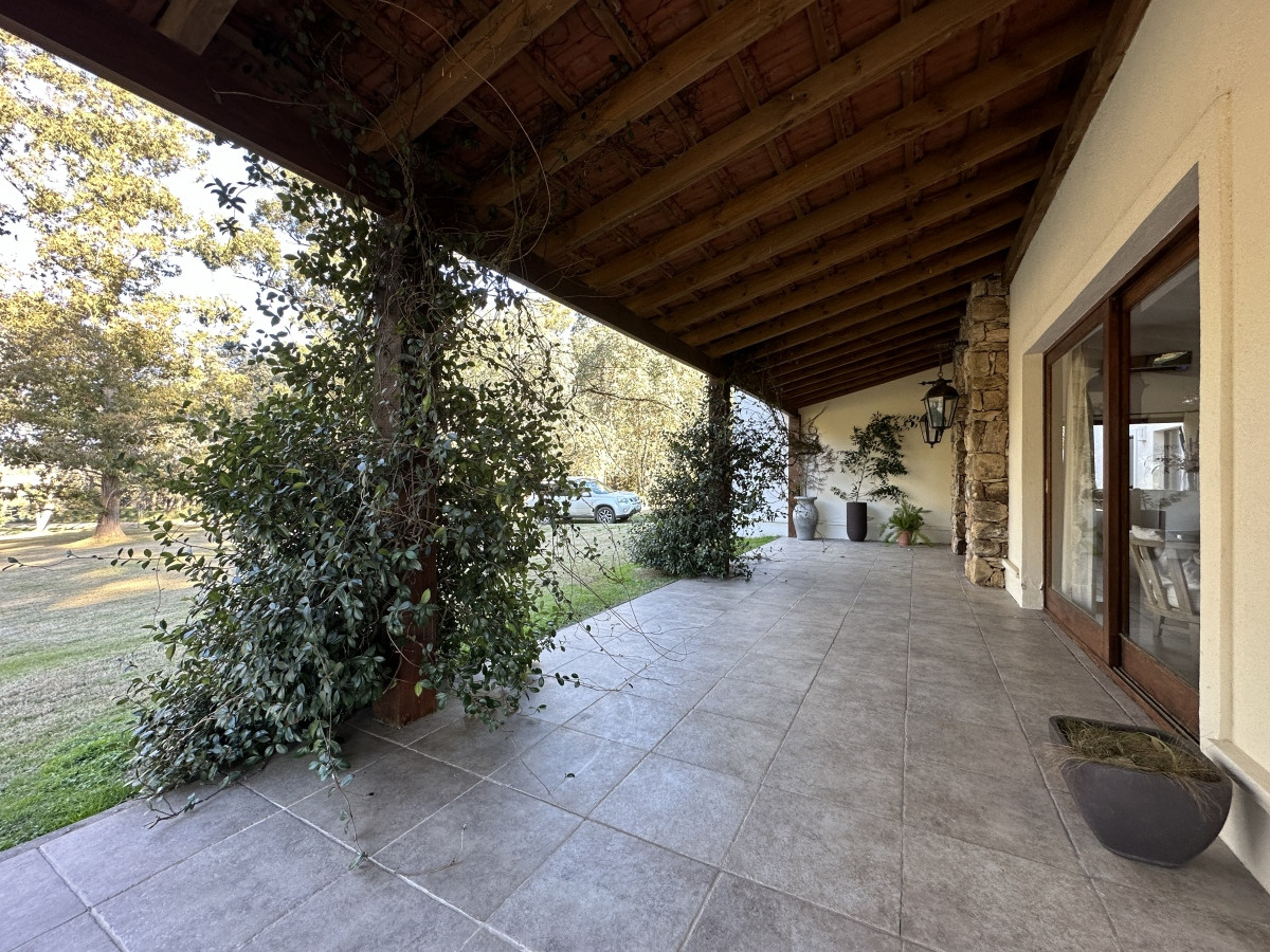 Casa ID.6591 - Venta casa en barrio semi cerrado Las Silvias, Punta Ballena 