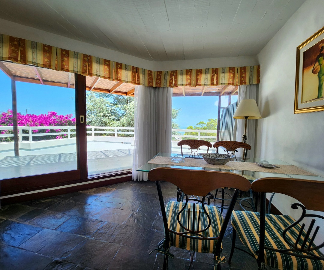 Casa ID.466 - Venta casa tipo posada de 9 apartamentos. Punta Ballena 