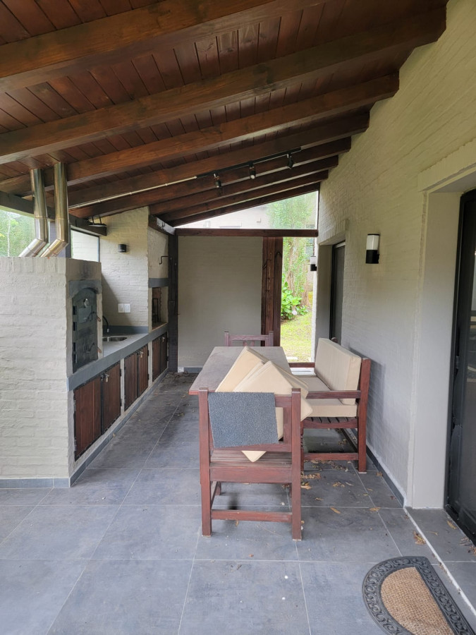 Casa ID.6306 - Venta casa tipo duplex en barrio privado Punta del Este 