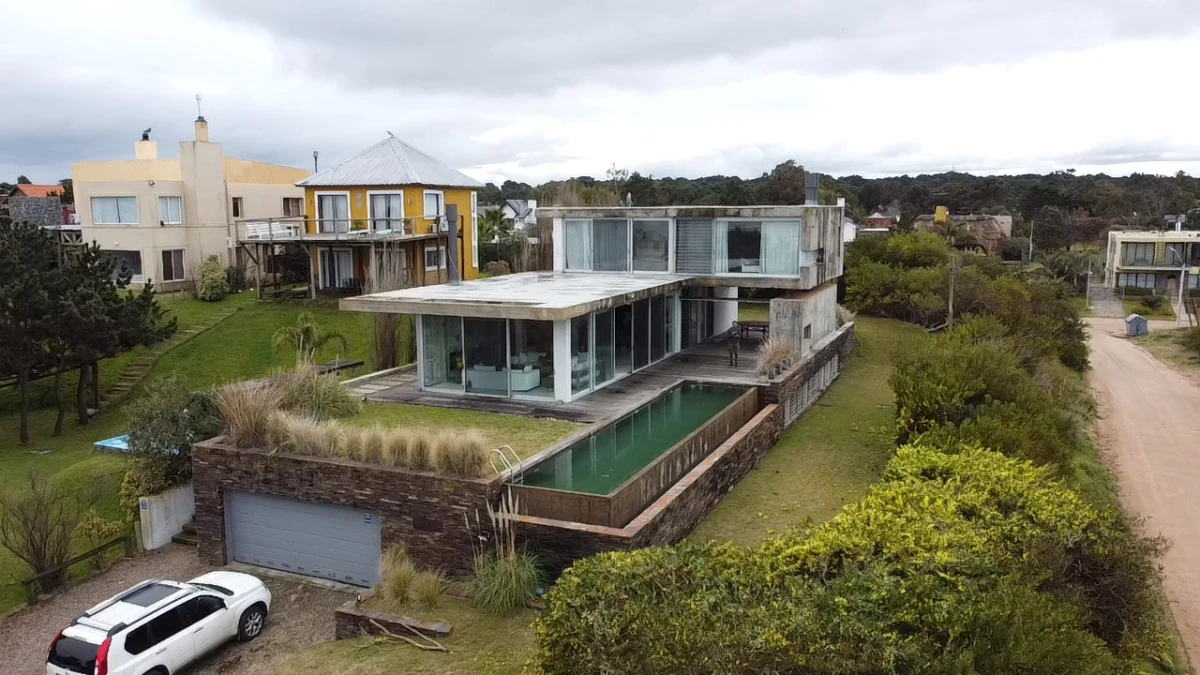 Casa ID.775 - Excelente casa moderna en Tio tom, pegada al mar