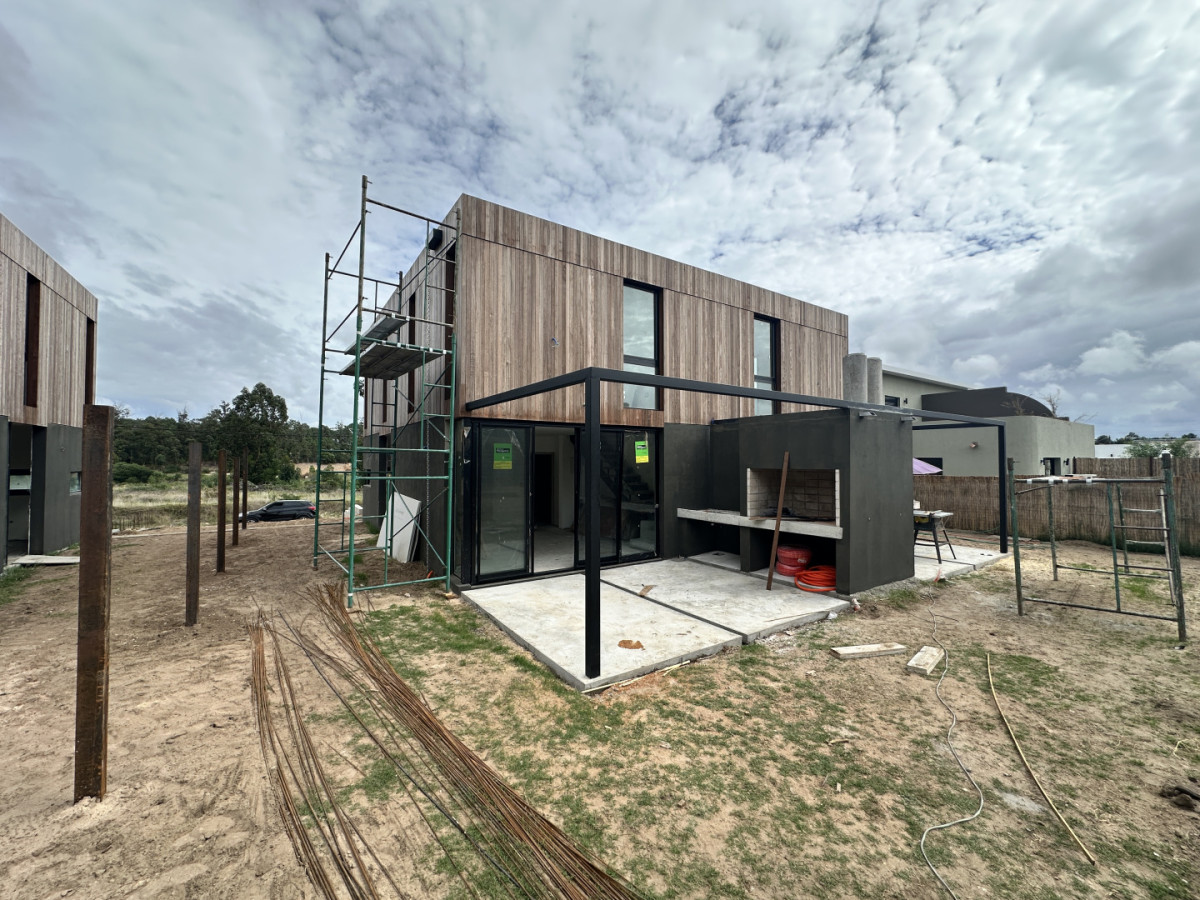 Casa ID.6840 - Venta casa Sausalito, Pinares, Maldonado 