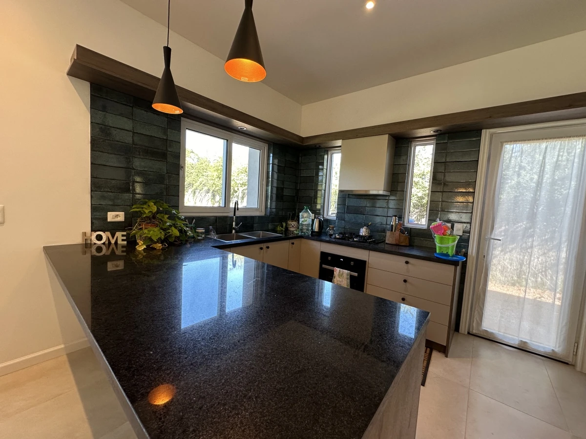 Casa ID.6427 - Venta casa en zona Chihuahua, Punta Ballena 