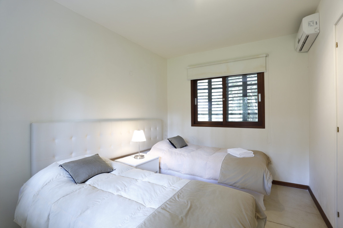 Casa ID.444 - Casa dentro complejo solanas barrio cerrado